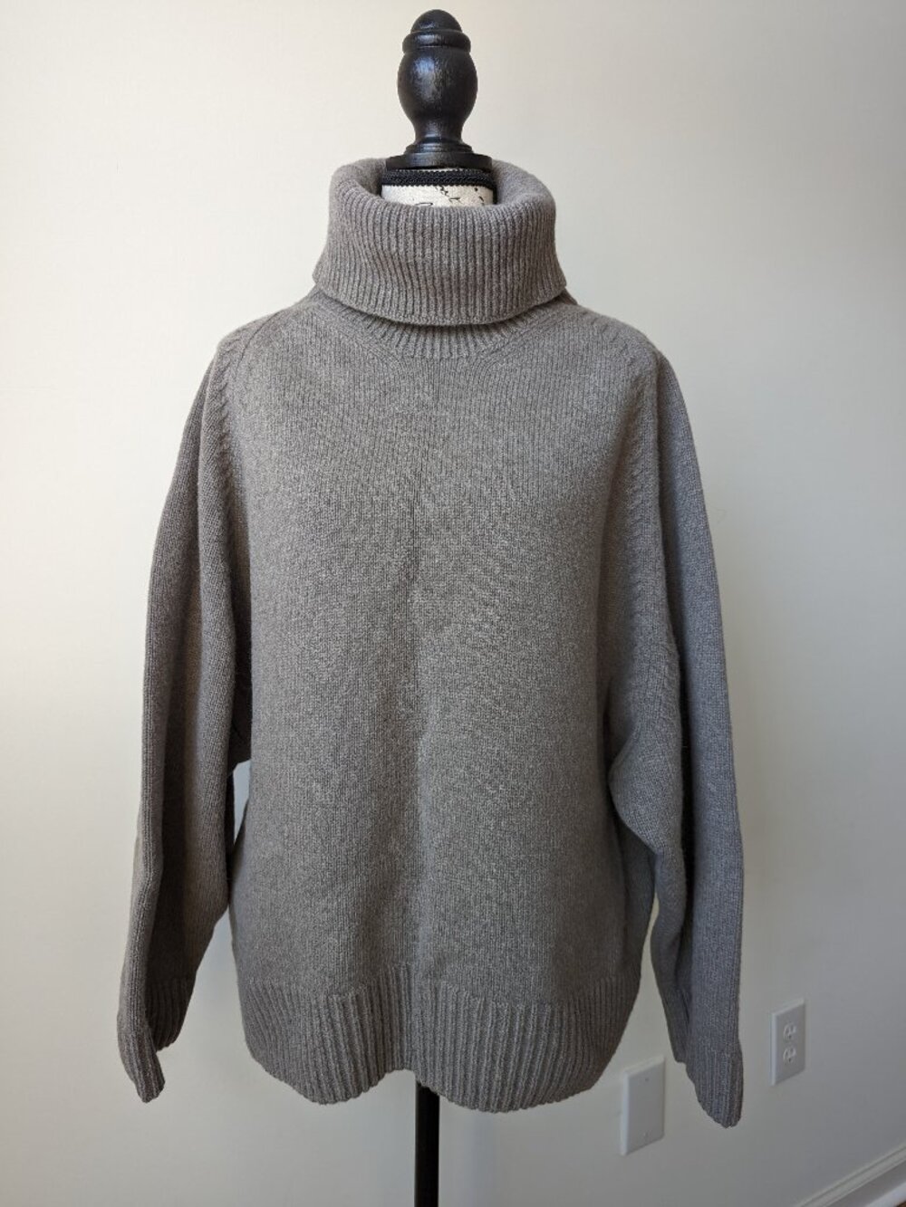 Massimo Dutti Limited Edition Wool Alpaca Sweater NWT Size L Batwing Sleeve